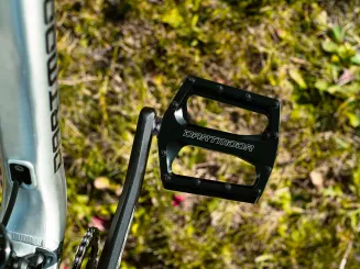 Pedały Dartmoor Thunder łożyska maszynowe CNC czarne anodowane