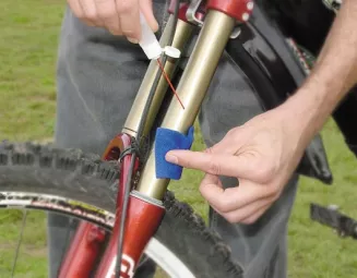 Olej do amortyzatorów Finish Line Stanchion Lube - 2