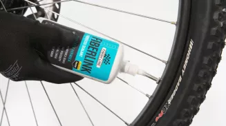Finish Line FiberLink Tubeless Pro Latex, 950ml  uszczelniacz do opon - 2